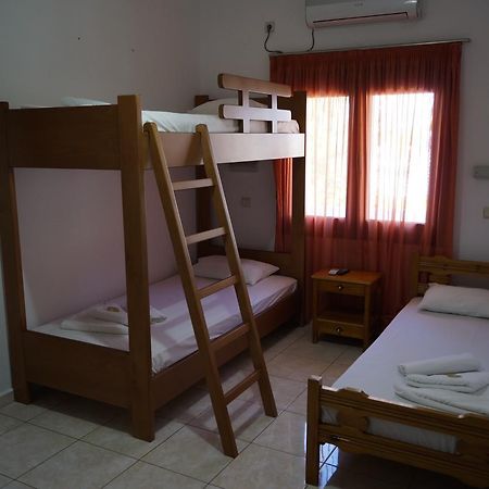 Paralia Guest House Agia Roumeli Exterior photo