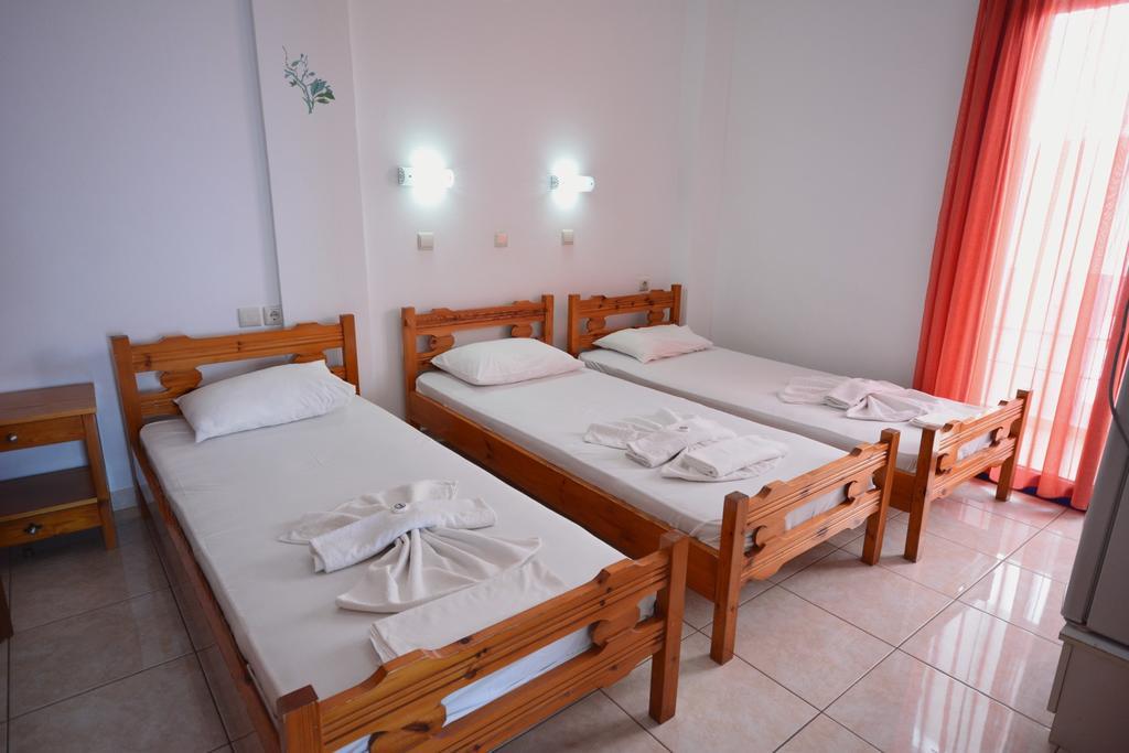 Paralia Guest House Agia Roumeli Exterior photo
